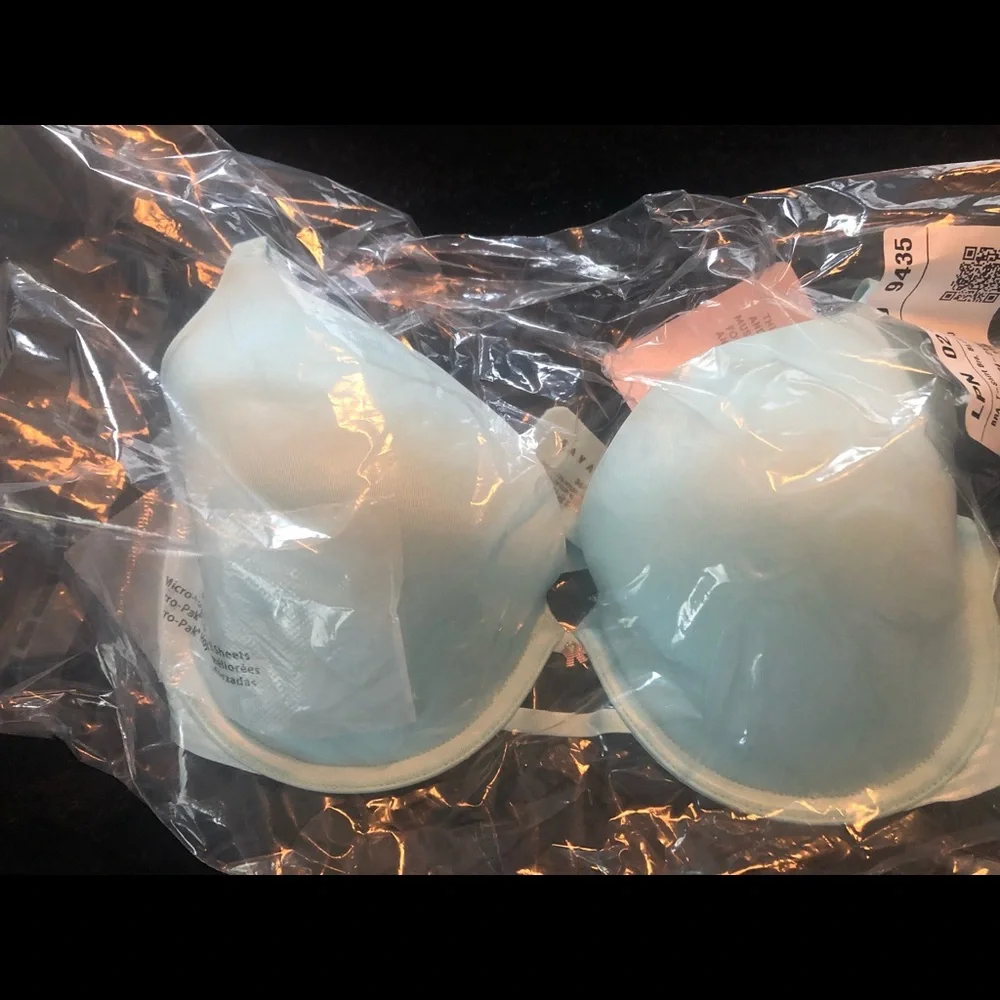 7 Savage Fenty T- Shirt Bras - Picture 5 of 7